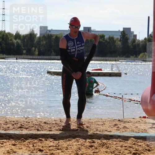07.09.2025 - 19. Norderstedt Triathlon Luisa Fischer http://msf.ph/oto/8759519 07.09.2025 13:49:16 Schwimmen 967 meine-sportfotos.de