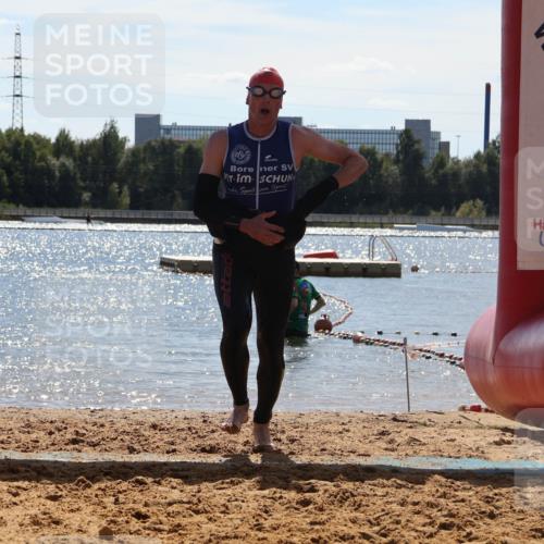07.09.2025 - 19. Norderstedt Triathlon Luisa Fischer http://msf.ph/oto/8759521 07.09.2025 13:49:16 Schwimmen 967 meine-sportfotos.de