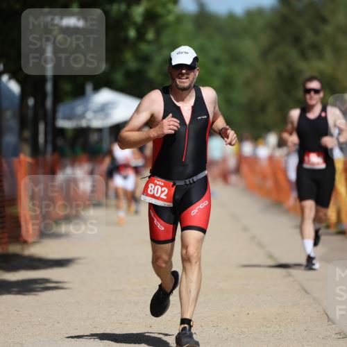 07.09.2025 - 19. Norderstedt Triathlon Michael Strokosch http://msf.ph/oto/8759523 07.09.2025 12:52:45 Laufen 802, 1359 meine-sportfotos.de