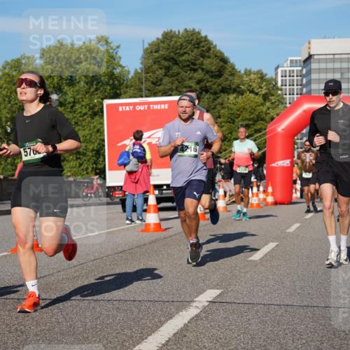 07.09.2025 - BARMER Alsterlauf Yannick Fuchs http://msf.ph/oto/8759525 07.09.2025 09:39:36 Laufen 576, 4216 meine-sportfotos.de