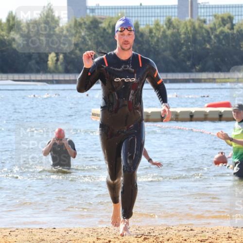 07.09.2025 - 19. Norderstedt Triathlon Luisa Fischer http://msf.ph/oto/8759534 07.09.2025 12:04:50 Schwimmen 769 meine-sportfotos.de