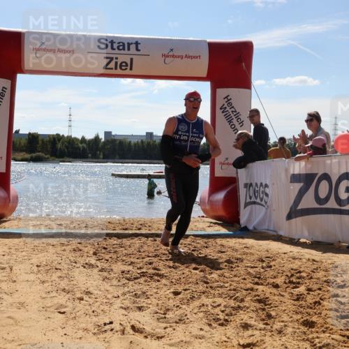 07.09.2025 - 19. Norderstedt Triathlon Luisa Fischer http://msf.ph/oto/8759543 07.09.2025 13:49:17 Schwimmen 967 meine-sportfotos.de