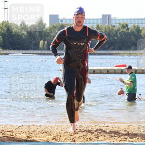 07.09.2025 - 19. Norderstedt Triathlon Luisa Fischer http://msf.ph/oto/8759557 07.09.2025 12:04:51 Schwimmen 769 meine-sportfotos.de