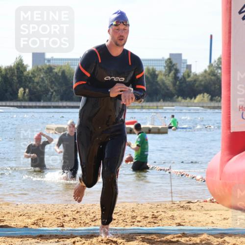 07.09.2025 - 19. Norderstedt Triathlon Luisa Fischer http://msf.ph/oto/8759577 07.09.2025 12:04:52 Schwimmen 769, 811 meine-sportfotos.de
