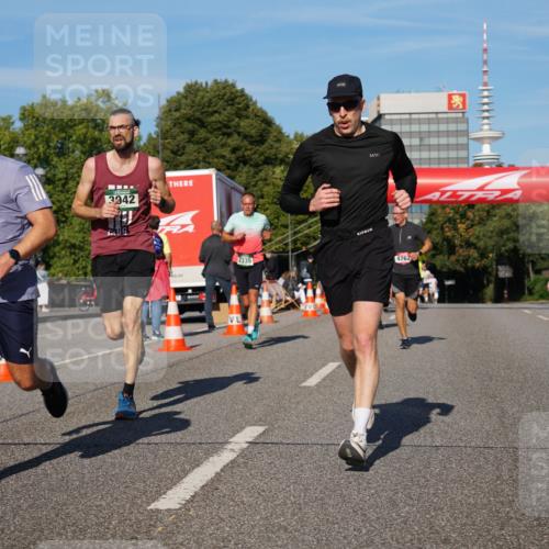 07.09.2025 - BARMER Alsterlauf Yannick Fuchs http://msf.ph/oto/8759581 07.09.2025 09:39:37 Laufen 4216, 3942, 2335, 4762 meine-sportfotos.de
