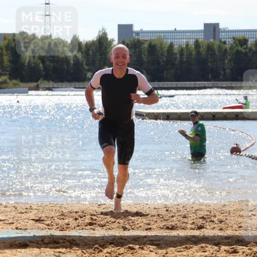 07.09.2025 - 19. Norderstedt Triathlon Luisa Fischer http://msf.ph/oto/8759586 07.09.2025 13:50:08 Schwimmen 420 meine-sportfotos.de