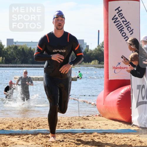 07.09.2025 - 19. Norderstedt Triathlon Luisa Fischer http://msf.ph/oto/8759588 07.09.2025 12:04:52 Schwimmen 769, 811 meine-sportfotos.de