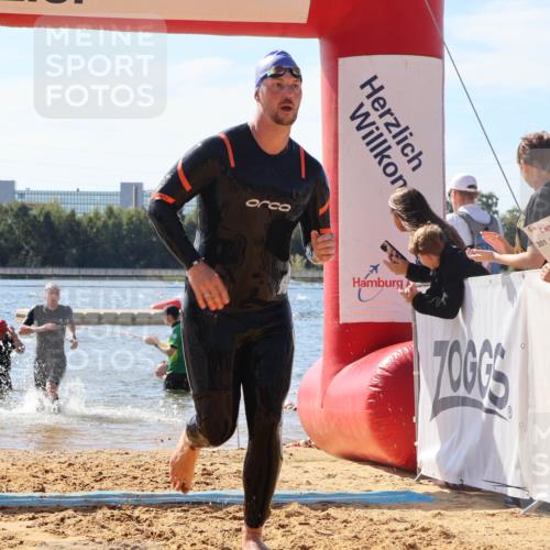 07.09.2025 - 19. Norderstedt Triathlon Luisa Fischer http://msf.ph/oto/8759600 07.09.2025 12:04:52 Schwimmen 769, 811 meine-sportfotos.de