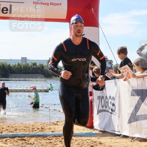07.09.2025 - 19. Norderstedt Triathlon Luisa Fischer http://msf.ph/oto/8759611 07.09.2025 12:04:53 Schwimmen 769, 811 meine-sportfotos.de