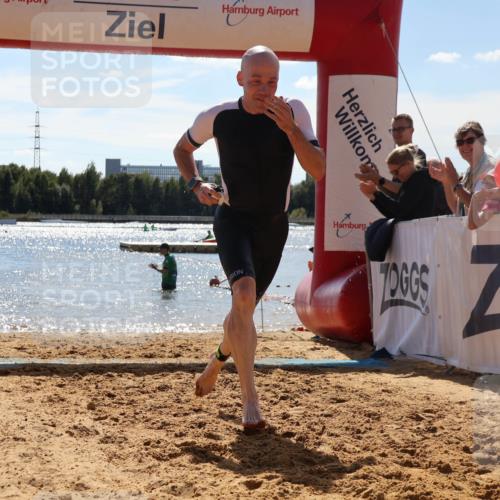 07.09.2025 - 19. Norderstedt Triathlon Luisa Fischer http://msf.ph/oto/8759616 07.09.2025 13:50:10 Schwimmen 420 meine-sportfotos.de