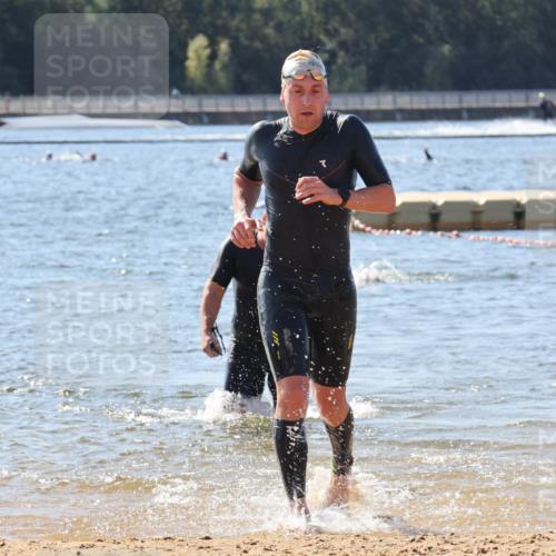 07.09.2025 - 19. Norderstedt Triathlon Luisa Fischer http://msf.ph/oto/8759621 07.09.2025 12:04:54 Schwimmen 769, 811 meine-sportfotos.de