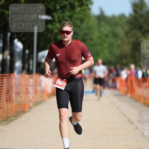 07.09.2025 - 19. Norderstedt Triathlon Michael Strokosch http://msf.ph/oto/8759628 07.09.2025 12:06:23 Laufen 280, 1258 meine-sportfotos.de