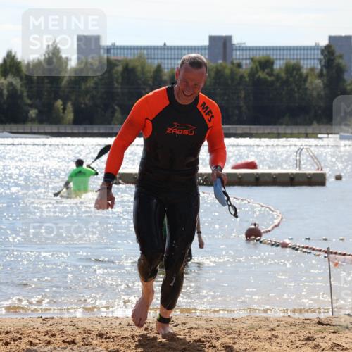 07.09.2025 - 19. Norderstedt Triathlon Luisa Fischer http://msf.ph/oto/8759640 07.09.2025 13:52:02 Schwimmen 905 meine-sportfotos.de