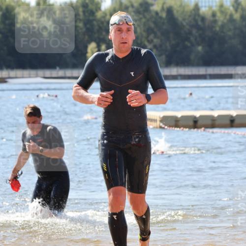 07.09.2025 - 19. Norderstedt Triathlon Luisa Fischer http://msf.ph/oto/8759651 07.09.2025 12:04:56 Schwimmen 739, 769, 811 meine-sportfotos.de