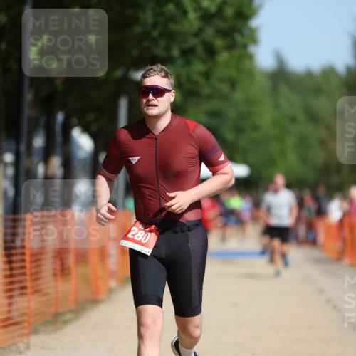 07.09.2025 - 19. Norderstedt Triathlon Michael Strokosch http://msf.ph/oto/8759658 07.09.2025 12:06:24 Laufen 280, 1258 meine-sportfotos.de
