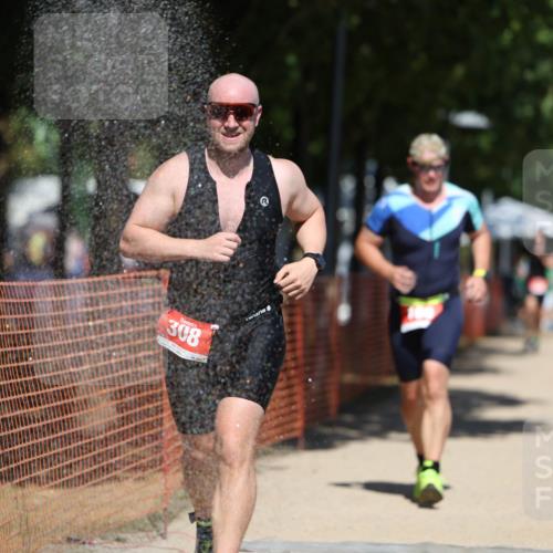 07.09.2025 - 19. Norderstedt Triathlon Michael Strokosch http://msf.ph/oto/8759686 07.09.2025 13:15:06 Laufen 166, 308, 1264 meine-sportfotos.de