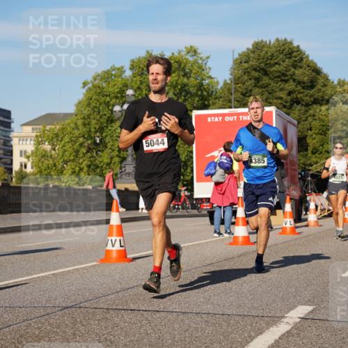 07.09.2025 - BARMER Alsterlauf Yannick Fuchs http://msf.ph/oto/8759689 07.09.2025 09:39:44 Laufen 5044, 4385, 4784, 4821, 2777 meine-sportfotos.de