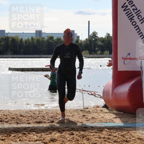 07.09.2025 - 19. Norderstedt Triathlon Luisa Fischer http://msf.ph/oto/8759694 07.09.2025 14:07:07 Schwimmen 896 meine-sportfotos.de