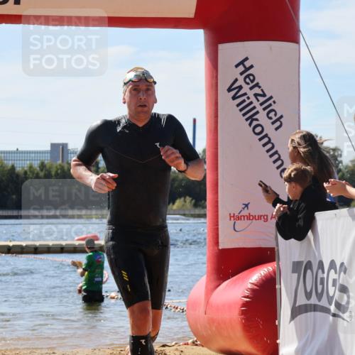 07.09.2025 - 19. Norderstedt Triathlon Luisa Fischer http://msf.ph/oto/8759702 07.09.2025 12:04:58 Schwimmen 739, 769, 811 meine-sportfotos.de