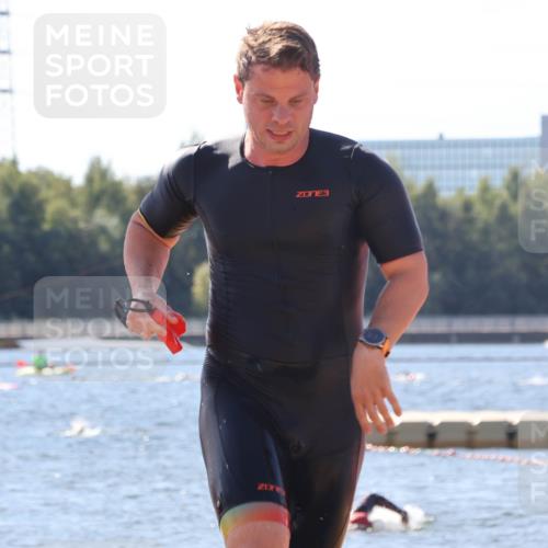 07.09.2025 - 19. Norderstedt Triathlon Luisa Fischer http://msf.ph/oto/8759733 07.09.2025 12:05:01 Schwimmen 739, 769, 811 meine-sportfotos.de