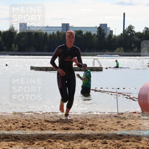 07.09.2025 - 19. Norderstedt Triathlon Luisa Fischer http://msf.ph/oto/8759735 07.09.2025 14:07:37 Schwimmen 1434 meine-sportfotos.de