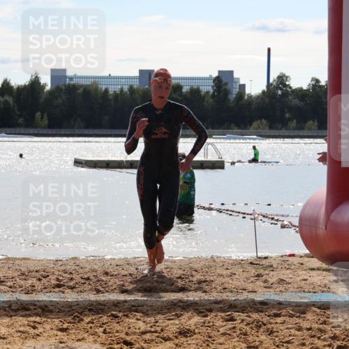 07.09.2025 - 19. Norderstedt Triathlon Luisa Fischer http://msf.ph/oto/8759737 07.09.2025 14:07:38 Schwimmen 1434 meine-sportfotos.de