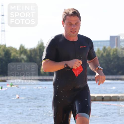 07.09.2025 - 19. Norderstedt Triathlon Luisa Fischer http://msf.ph/oto/8759743 07.09.2025 12:05:01 Schwimmen 739, 769, 811 meine-sportfotos.de