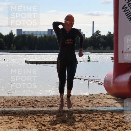 07.09.2025 - 19. Norderstedt Triathlon Luisa Fischer http://msf.ph/oto/8759746 07.09.2025 14:07:38 Schwimmen 1434 meine-sportfotos.de