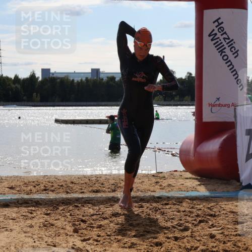 07.09.2025 - 19. Norderstedt Triathlon Luisa Fischer http://msf.ph/oto/8759748 07.09.2025 14:07:39 Schwimmen 1434 meine-sportfotos.de