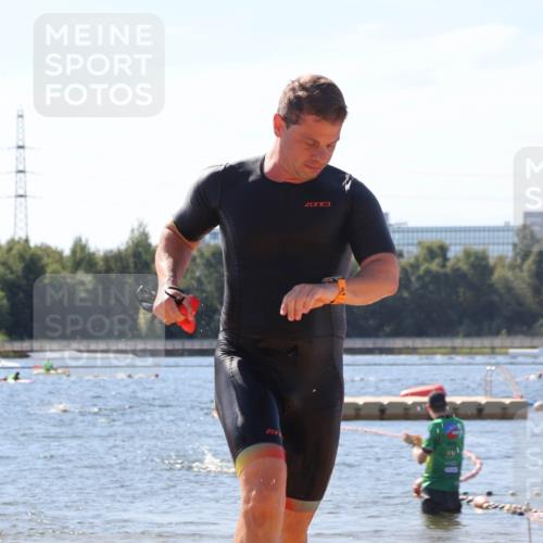 07.09.2025 - 19. Norderstedt Triathlon Luisa Fischer http://msf.ph/oto/8759749 07.09.2025 12:05:02 Schwimmen 739, 769, 811 meine-sportfotos.de
