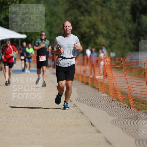 07.09.2025 - 19. Norderstedt Triathlon Michael Strokosch http://msf.ph/oto/8759750 07.09.2025 12:06:32 Laufen 801 meine-sportfotos.de