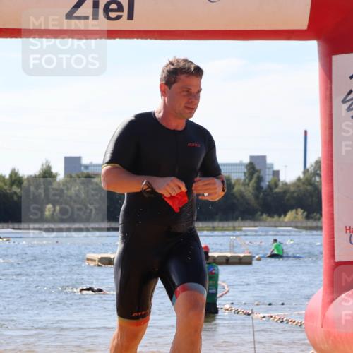 07.09.2025 - 19. Norderstedt Triathlon Luisa Fischer http://msf.ph/oto/8759760 07.09.2025 12:05:02 Schwimmen 739, 769, 811 meine-sportfotos.de