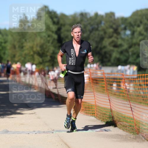 07.09.2025 - 19. Norderstedt Triathlon Michael Strokosch http://msf.ph/oto/8759770 07.09.2025 14:57:34 Laufen 980, 989, 1004 meine-sportfotos.de