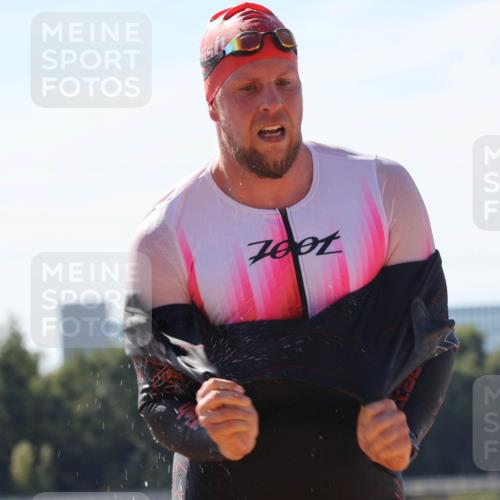 07.09.2025 - 19. Norderstedt Triathlon Luisa Fischer http://msf.ph/oto/8759780 07.09.2025 12:05:24 Schwimmen 1322 meine-sportfotos.de