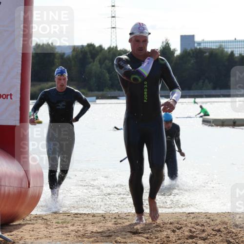07.09.2025 - 19. Norderstedt Triathlon Luisa Fischer http://msf.ph/oto/8759799 07.09.2025 14:10:56 Schwimmen 1501, 1502, 1505 meine-sportfotos.de