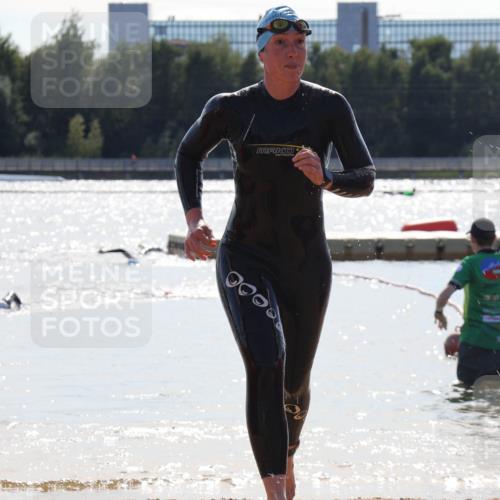 07.09.2025 - 19. Norderstedt Triathlon Luisa Fischer http://msf.ph/oto/8759809 07.09.2025 14:11:32 Schwimmen 450 meine-sportfotos.de