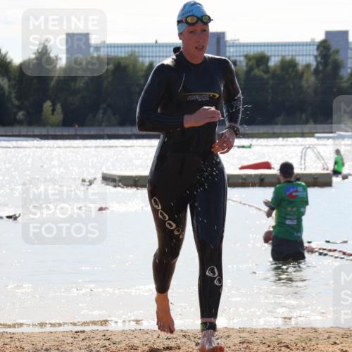 07.09.2025 - 19. Norderstedt Triathlon Luisa Fischer http://msf.ph/oto/8759812 07.09.2025 14:11:33 Schwimmen 450 meine-sportfotos.de