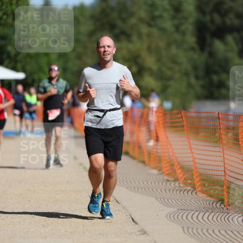 07.09.2025 - 19. Norderstedt Triathlon Michael Strokosch http://msf.ph/oto/8759826 07.09.2025 12:06:33 Laufen 801, 1395 meine-sportfotos.de