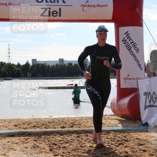 07.09.2025 - 19. Norderstedt Triathlon Luisa Fischer http://msf.ph/oto/8759840 07.09.2025 14:11:34 Schwimmen 450 meine-sportfotos.de