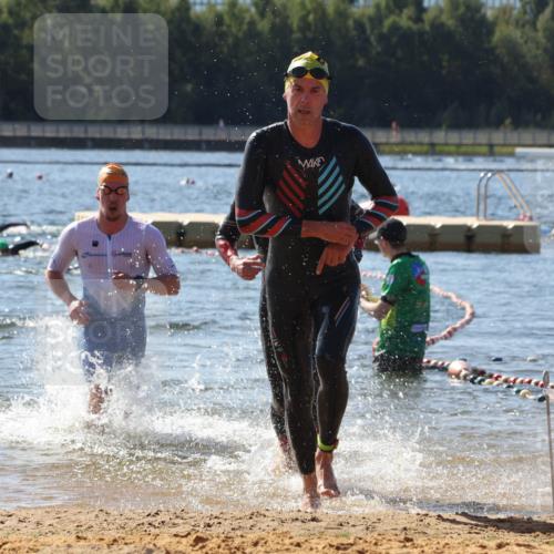 07.09.2025 - 19. Norderstedt Triathlon Luisa Fischer http://msf.ph/oto/8759852 07.09.2025 12:06:00 Schwimmen 174, 713, 816 meine-sportfotos.de