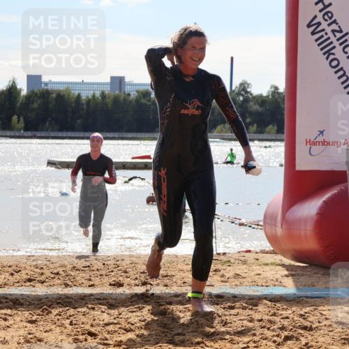 07.09.2025 - 19. Norderstedt Triathlon Luisa Fischer http://msf.ph/oto/8759859 07.09.2025 14:11:56 Schwimmen 379, 474 meine-sportfotos.de