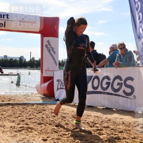 07.09.2025 - 19. Norderstedt Triathlon Luisa Fischer http://msf.ph/oto/8759876 07.09.2025 14:11:57 Schwimmen 379, 474 meine-sportfotos.de