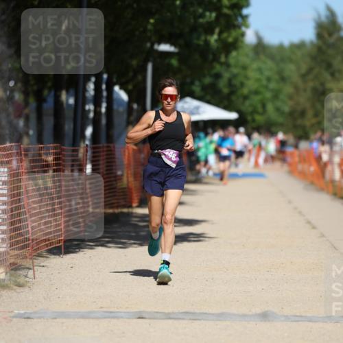 07.09.2025 - 19. Norderstedt Triathlon Michael Strokosch http://msf.ph/oto/8759930 07.09.2025 13:15:19 Laufen 173, 346, 1338 meine-sportfotos.de