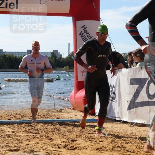 07.09.2025 - 19. Norderstedt Triathlon Luisa Fischer http://msf.ph/oto/8759946 07.09.2025 12:06:05 Schwimmen 174, 713, 816 meine-sportfotos.de