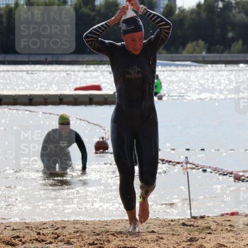 07.09.2025 - 19. Norderstedt Triathlon Luisa Fischer http://msf.ph/oto/8759950 07.09.2025 14:12:16 Schwimmen 469, 472 meine-sportfotos.de