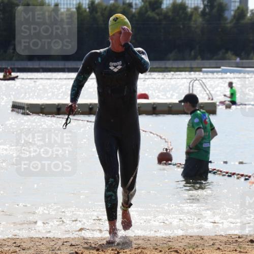 07.09.2025 - 19. Norderstedt Triathlon Luisa Fischer http://msf.ph/oto/8760004 07.09.2025 14:12:21 Schwimmen 469, 472, 475 meine-sportfotos.de