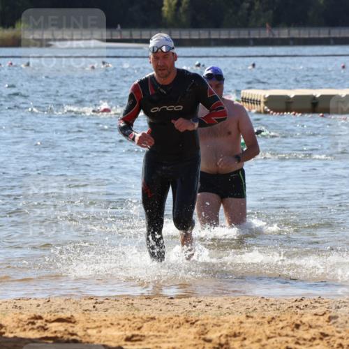 07.09.2025 - 19. Norderstedt Triathlon Luisa Fischer http://msf.ph/oto/8760009 07.09.2025 12:06:11 Schwimmen 174, 250, 713, 810, 816 meine-sportfotos.de