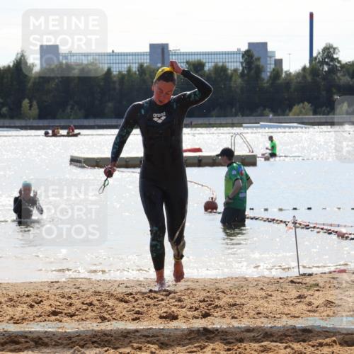 07.09.2025 - 19. Norderstedt Triathlon Luisa Fischer http://msf.ph/oto/8760010 07.09.2025 14:12:22 Schwimmen 469, 472, 475 meine-sportfotos.de