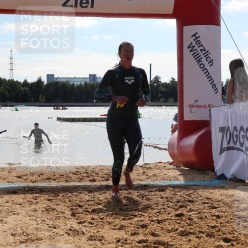 07.09.2025 - 19. Norderstedt Triathlon Luisa Fischer http://msf.ph/oto/8760037 07.09.2025 14:12:24 Schwimmen 469, 475 meine-sportfotos.de