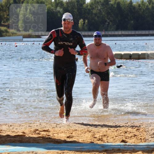 07.09.2025 - 19. Norderstedt Triathlon Luisa Fischer http://msf.ph/oto/8760048 07.09.2025 12:06:13 Schwimmen 174, 250, 713, 810, 816 meine-sportfotos.de